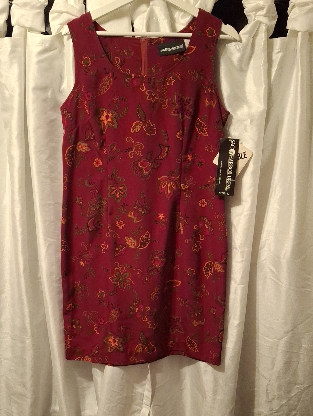 Sag Harbor Burgundy Floral Sleeveless Sheath Dress